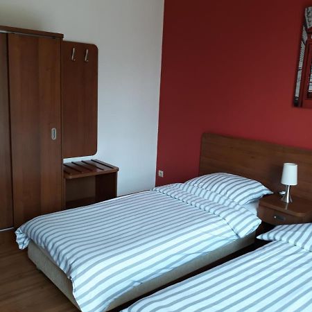 Bed & Breakfast Green Roof Rybarzowice  Exterior foto